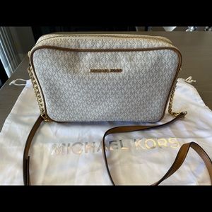 Michael Kors Crossbody